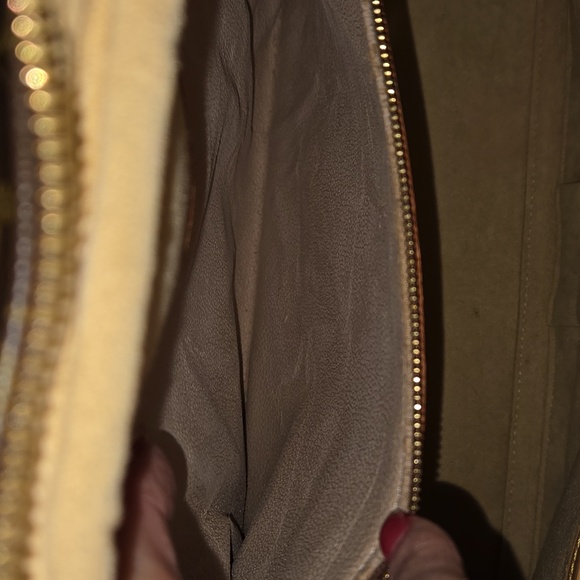 Louis Vuitton Rivoli Monogram Briefcase - Picture 13 of 17